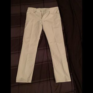 White 511 Levi’s jeans